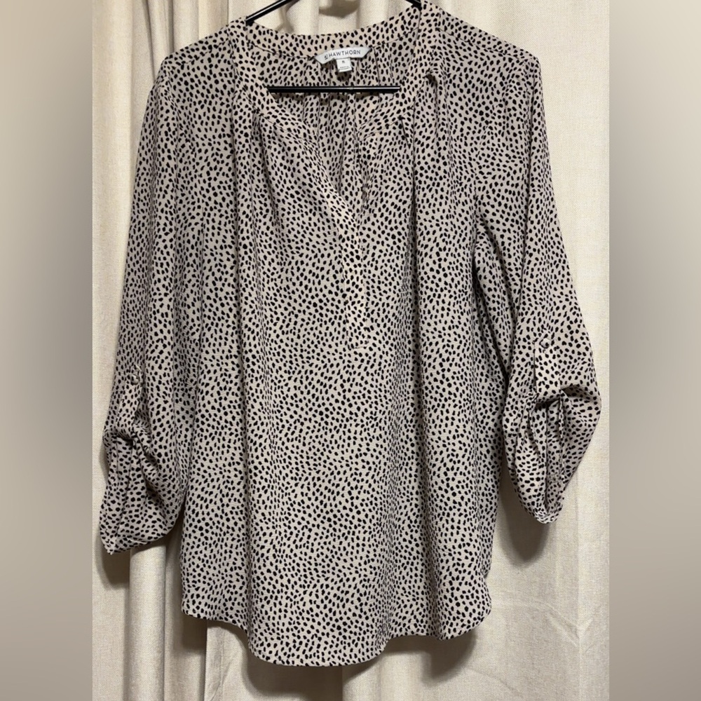 41 Hawthorn Black and off White Blouse